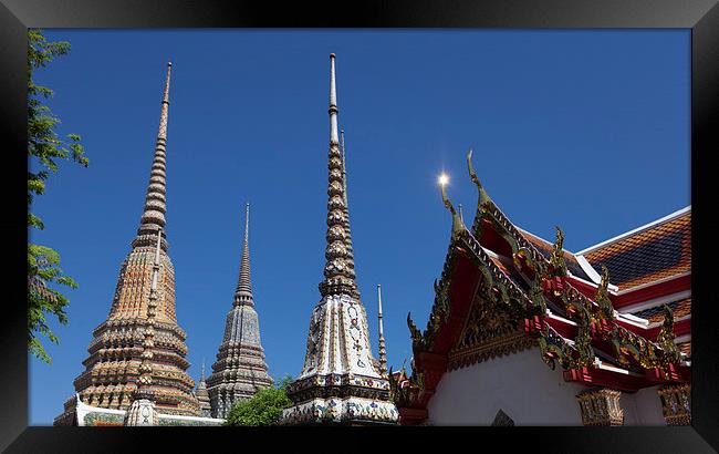  Wat Pho, Bangkok, Thailand. Framed Print by Leighton Collins