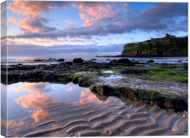  king Edwards Bay, Tynemouth Canvas Print by Alexander Perry