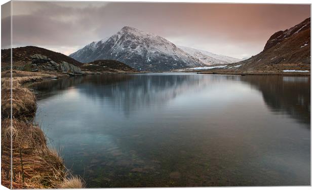  Llyn Idwal Canvas Print by Rory Trappe