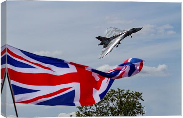  Vulcan XH558 final display at RIAT Canvas Print by Oxon Images