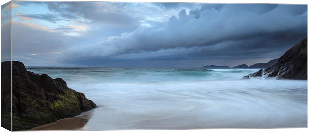  Coumeenole Canvas Print by Graham Daly