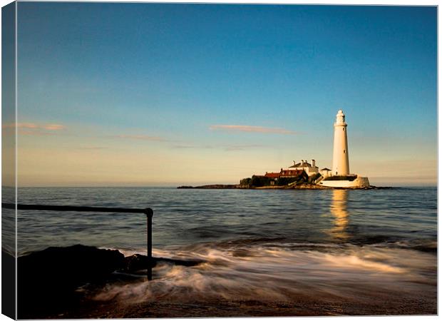  St Marys Lighthouse Canvas Print by Alexander Perry