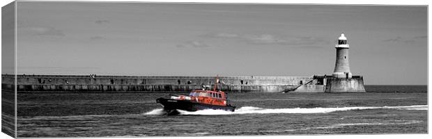  Tynemouth Pier Canvas Print by Alexander Perry