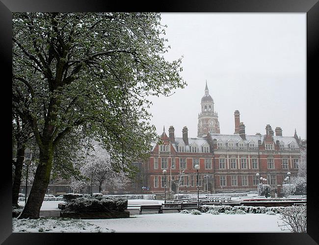  Croydon, Jubilee Gardens in the snow. Framed Print by Peter Schneiter