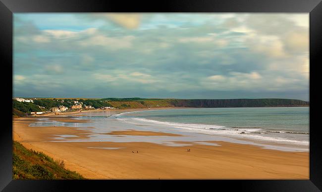  Filey beach, North East Yorkshire Framed Print by Andrew Scott