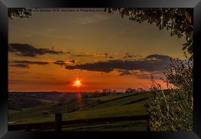  A beautiful sunset over the Surrey hills Framed Print by Fabrizio Malisan