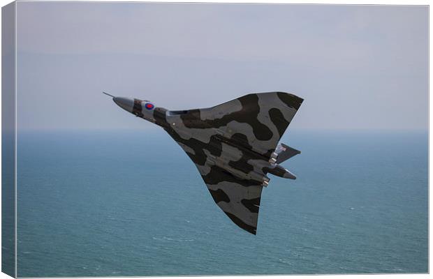 Vulcan last flights at Eastbourne  Canvas Print by Oxon Images
