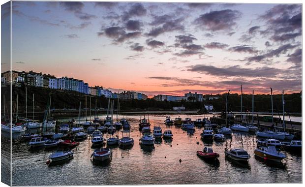 The sun setting over Tenby Harbour  Canvas Print by Mandy Llewellyn