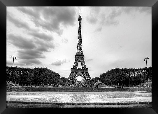  The Eiffel Tower, Paris Framed Print by Gavin Liddle