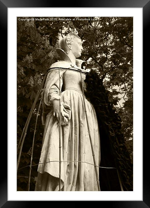 The Queen, side view (sepia version) Framed Mounted Print by Mary Rath