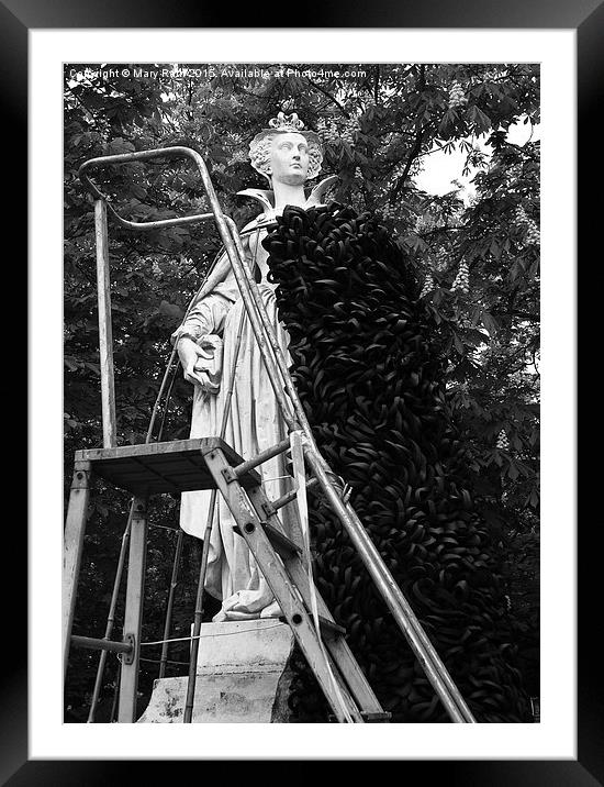 The Queen (B&W version) Framed Mounted Print by Mary Rath