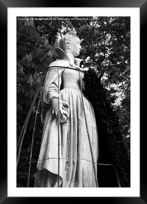   The Queen, side view (B&W version) Framed Mounted Print by Mary Rath