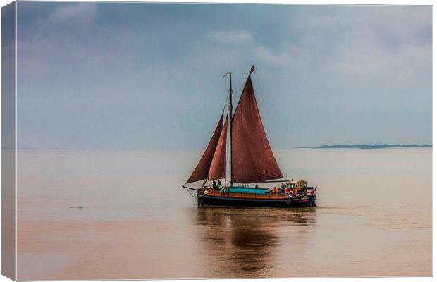  Humber Sloop  Spider T Canvas Print by Martin Parkinson