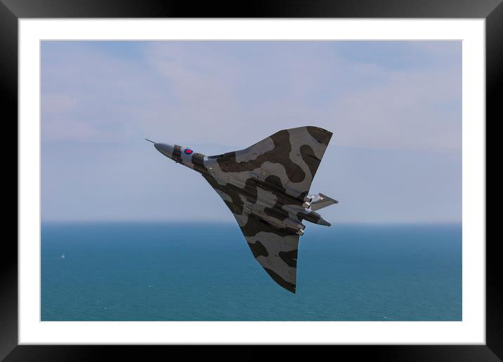 Vulcan XH558 Beachy Head 2015 Framed Mounted Print by Oxon Images