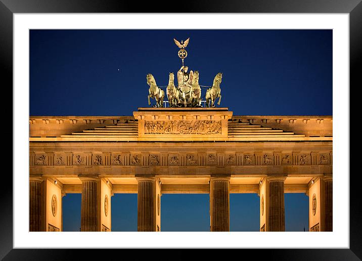  Brandenburg Gate ii Framed Mounted Print by Sean Wareing