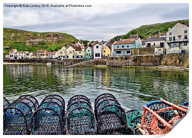  Staithes Harbour Print by Rick Lindley