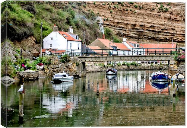  Staithes Canvas Print by Rick Lindley