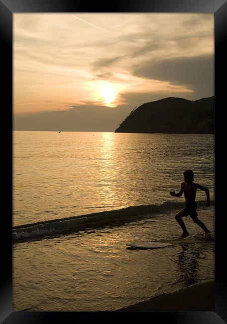 Levanto Beach, Liguria, Italy Framed Print by Ian Middleton
