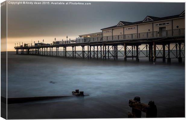 September morning at the pier Canvas Print by Andy dean