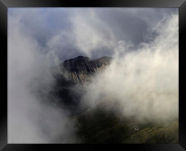  Y Lliwedd Framed Print by Kevin OBrian