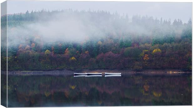  fog on the water  Canvas Print by Chris Bradley