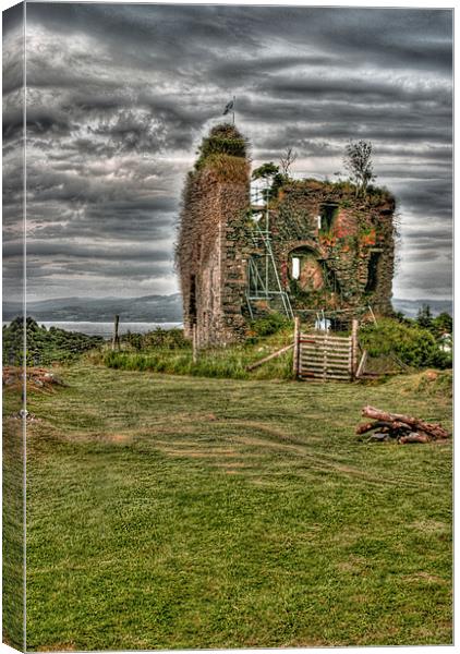 Tarbet Castle Canvas Print by Tommy Reilly