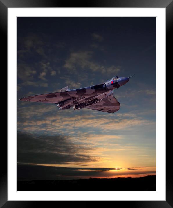  Vulcan sunset...(XH558 ) Framed Mounted Print by Rob Lester