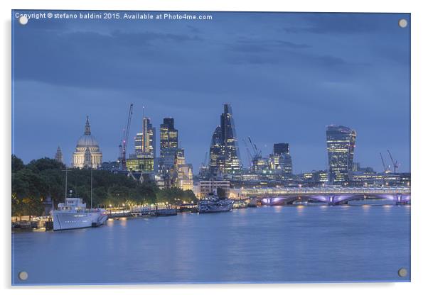 London skyline and river Thames at dusk, London, E Acrylic by stefano baldini