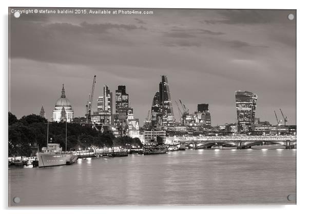 London skyline and river Thames at dusk, London, E Acrylic by stefano baldini