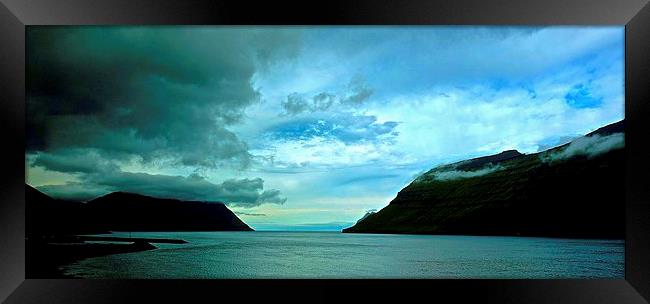  Coastal Photograph of the Faroe Islands Framed Print by Sue Bottomley