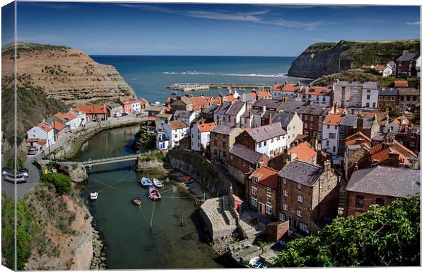 Staithes, North Yorkshire Canvas Print by David Allan