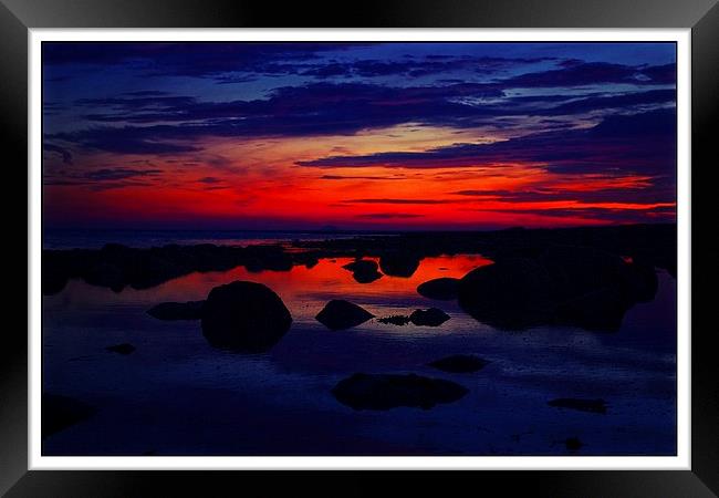  sunset reflection Framed Print by jane dickie