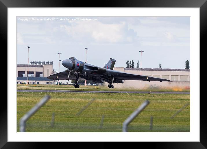XH558 taking off from Doncaster airport Framed Mounted Print by Jason Wells