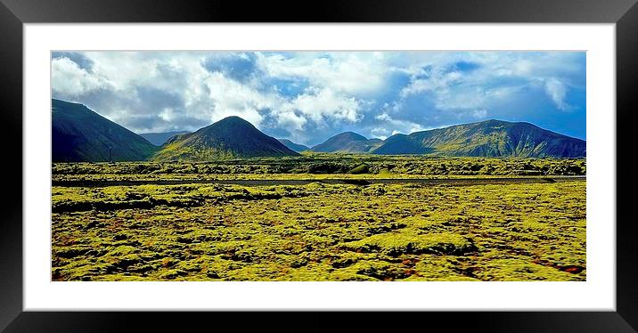 Revkiavik Iceland drive  Framed Mounted Print by Sue Bottomley