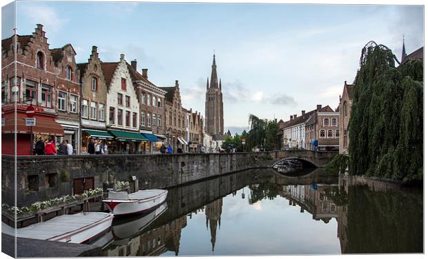  Reflections of Bruges Canvas Print by Dan Ward