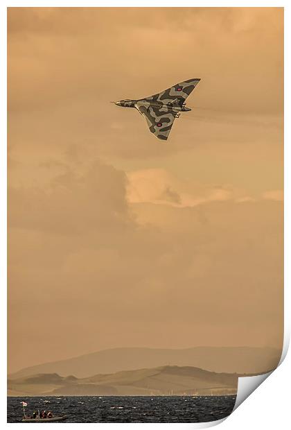 XH558 Vulcan Bomber  Print by Andrew Crossley