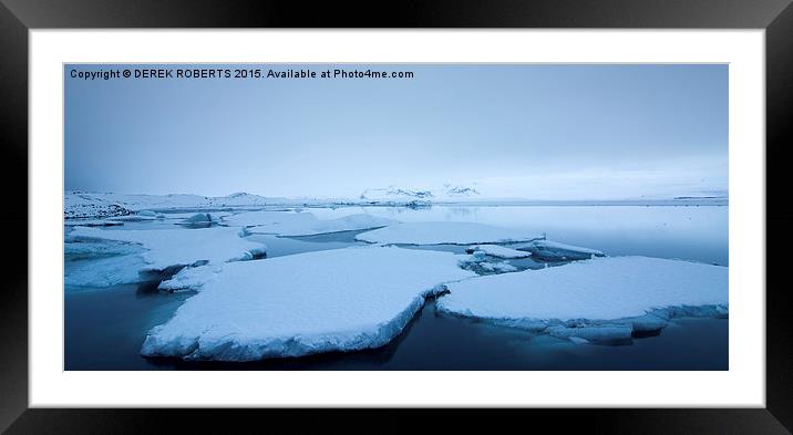  Jökulsárlón ice lagoon at dusk Framed Mounted Print by DEREK ROBERTS