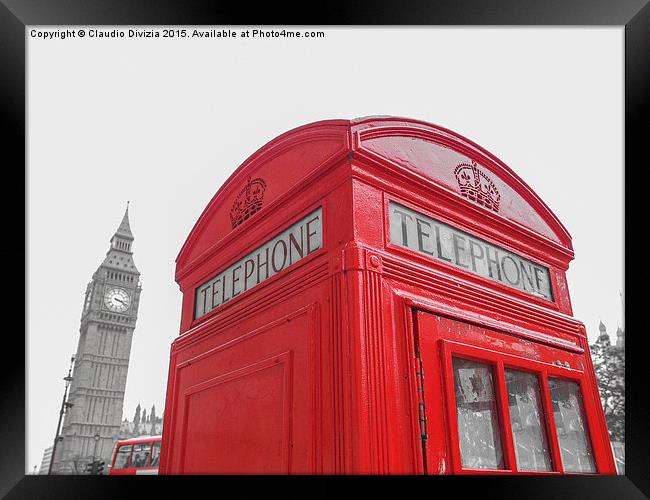London telephone box Framed Print by Claudio Divizia
