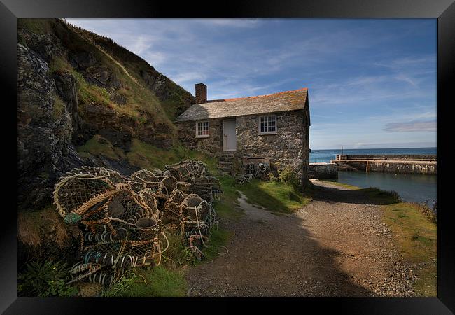  Mullion cove Cornwall Framed Print by Eddie John