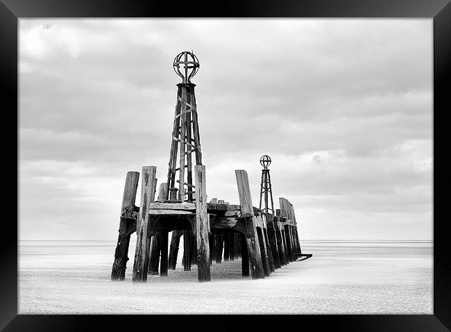  The Old Pier Framed Print by David McCulloch