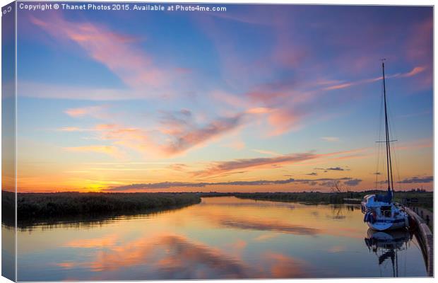  Sunset on the Broads Canvas Print by Thanet Photos