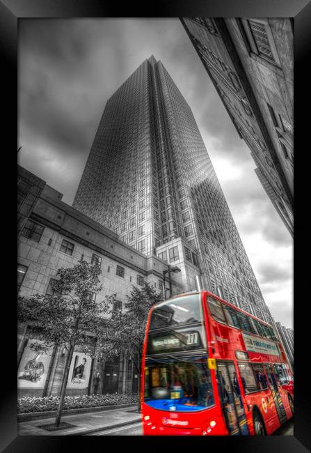One Canada Square London Bus Framed Print by David Pyatt