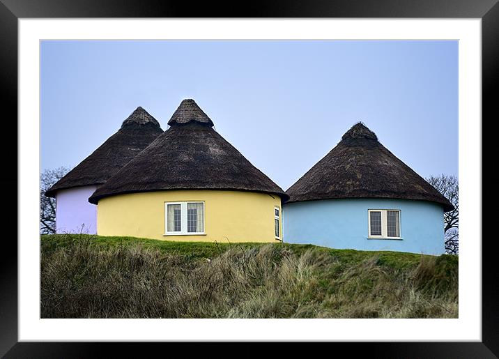 Thatched cottages Framed Mounted Print by Stephen Mole