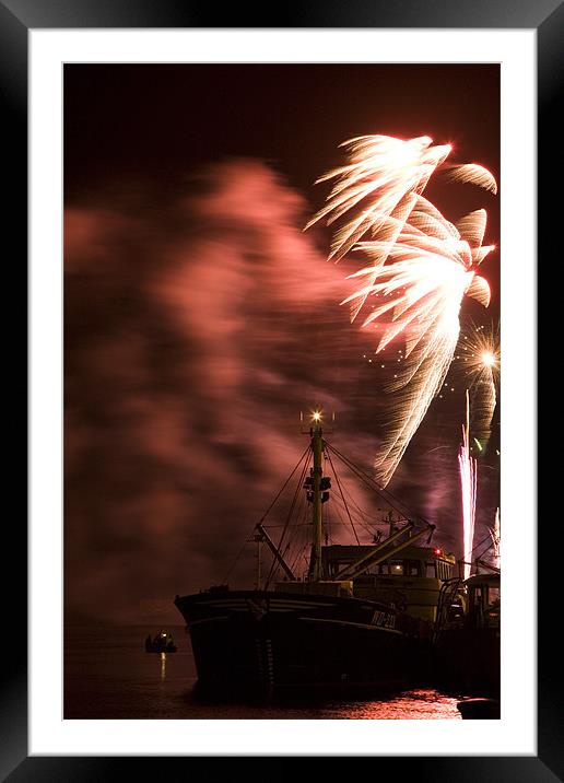 Wexford Halloween Fireworks Framed Mounted Print by Ian Middleton