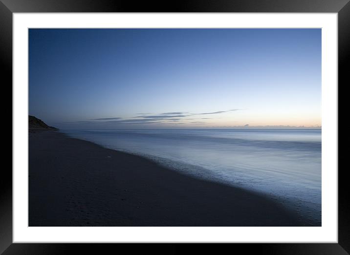 Blackwater beach at dawn, County Wexford, Ireland. Framed Mounted Print by Ian Middleton