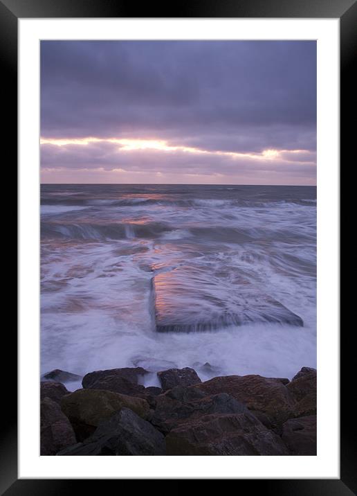 Ballyconnigar Strand at dawn, Blackwater, Wexford. Framed Mounted Print by Ian Middleton