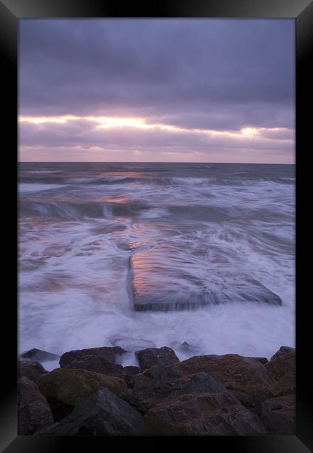 Ballyconnigar Strand at dawn, Blackwater, Wexford. Framed Print by Ian Middleton