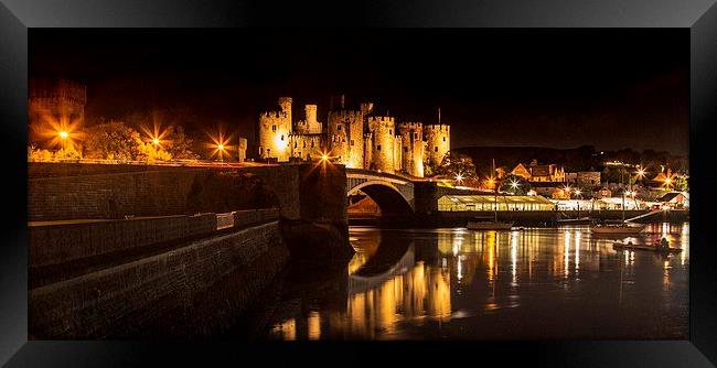  Conwy Castle  Framed Print by Chris Evans