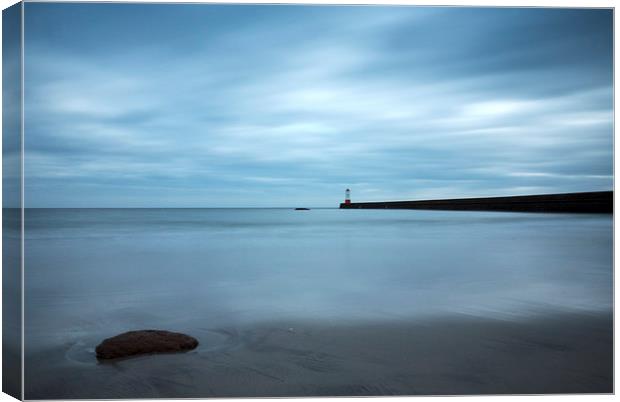  Berwick Pier and Lighthouse Canvas Print by Gavin Liddle