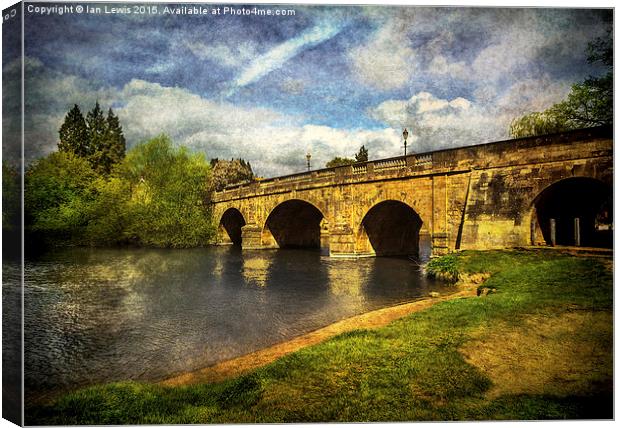  The Bridge At Wallingford Canvas Print by Ian Lewis